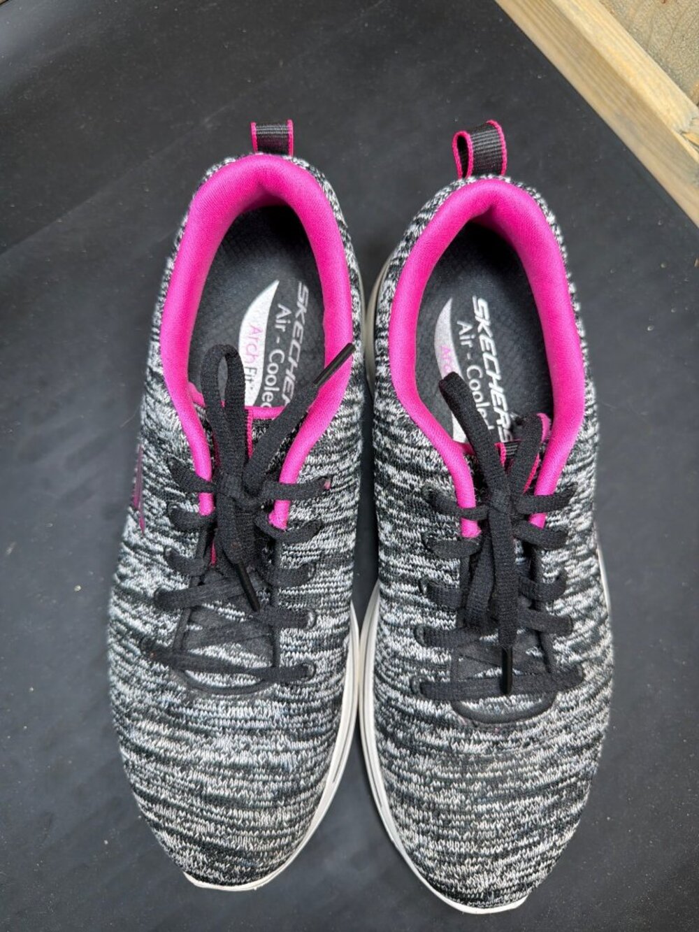 Skechers Womens 7 Arch Fit Black Hot Pink Heathered Knit Sneakers Shoes 124410 - Picture 4 of 9